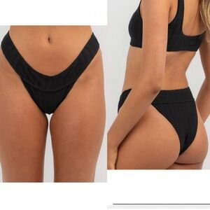* $75 Billabong Black wave trip skimpy Ribbed Swim Bottoms size L (12)